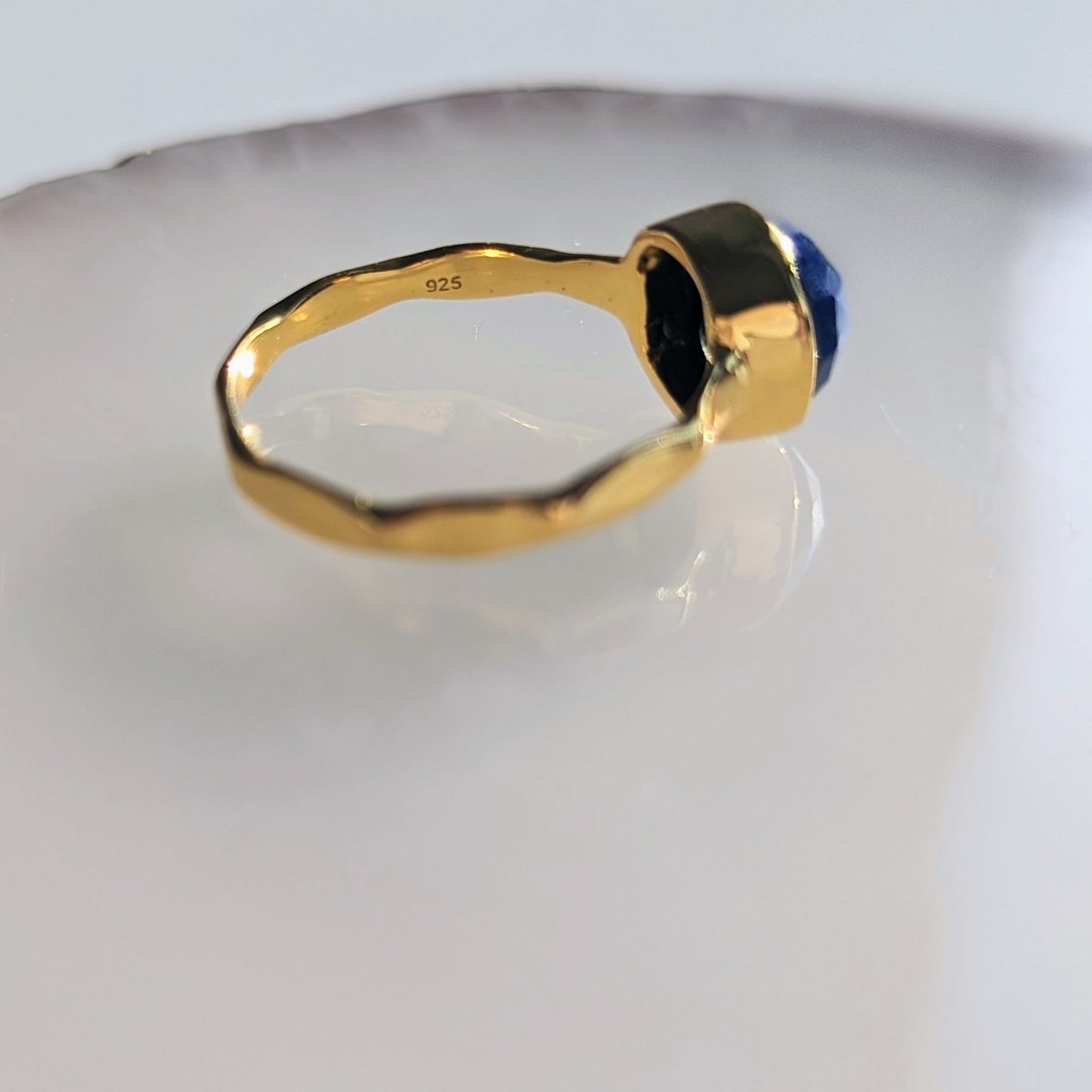 Cairo - Lapis Lazuli Hammered Ring