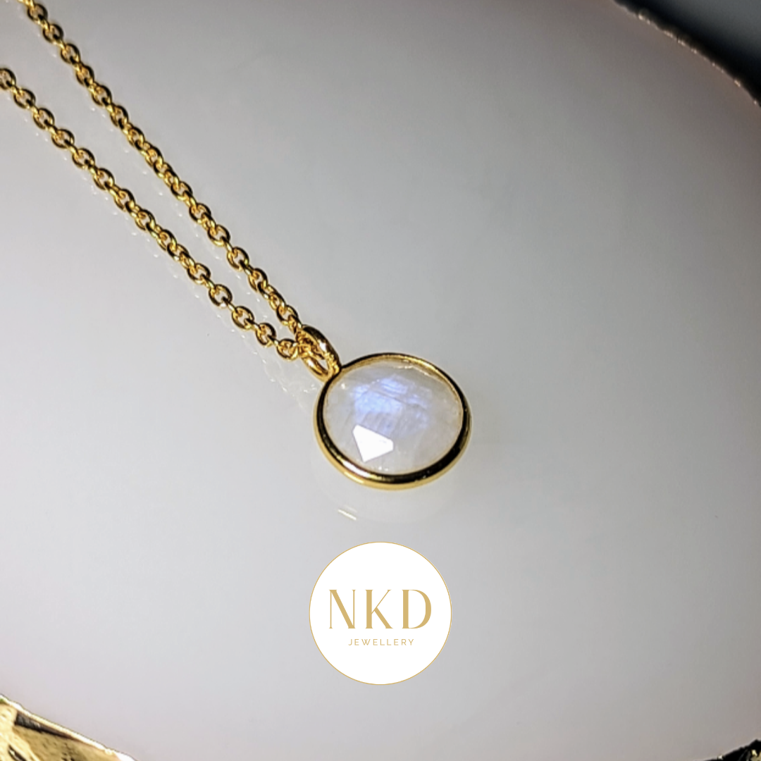 Sienna - Rainbow Moonstone Pendant Necklace