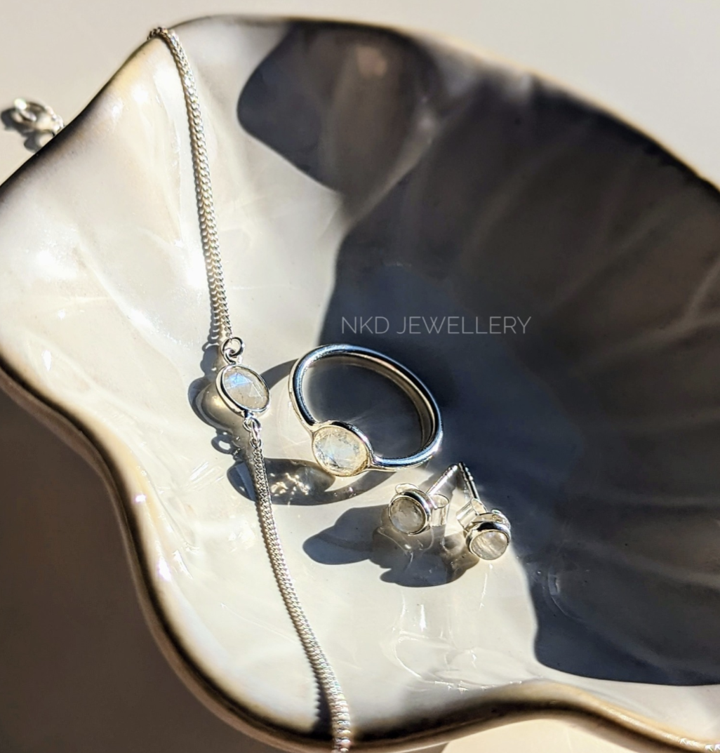 Doha - Sterling Silver Rainbow Moonstone Ring